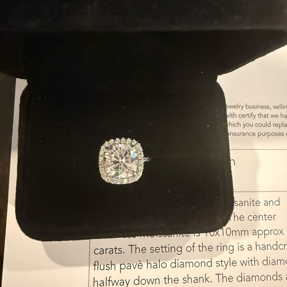 Elegant 14k White Gold Halo Ring